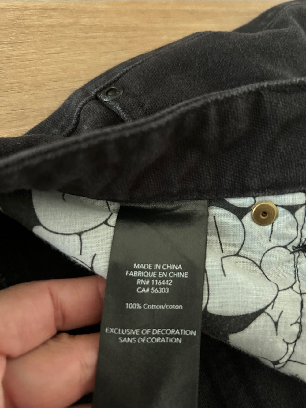 Like new - EMPYRE Black Denim Jeans - Picture 3 of 11